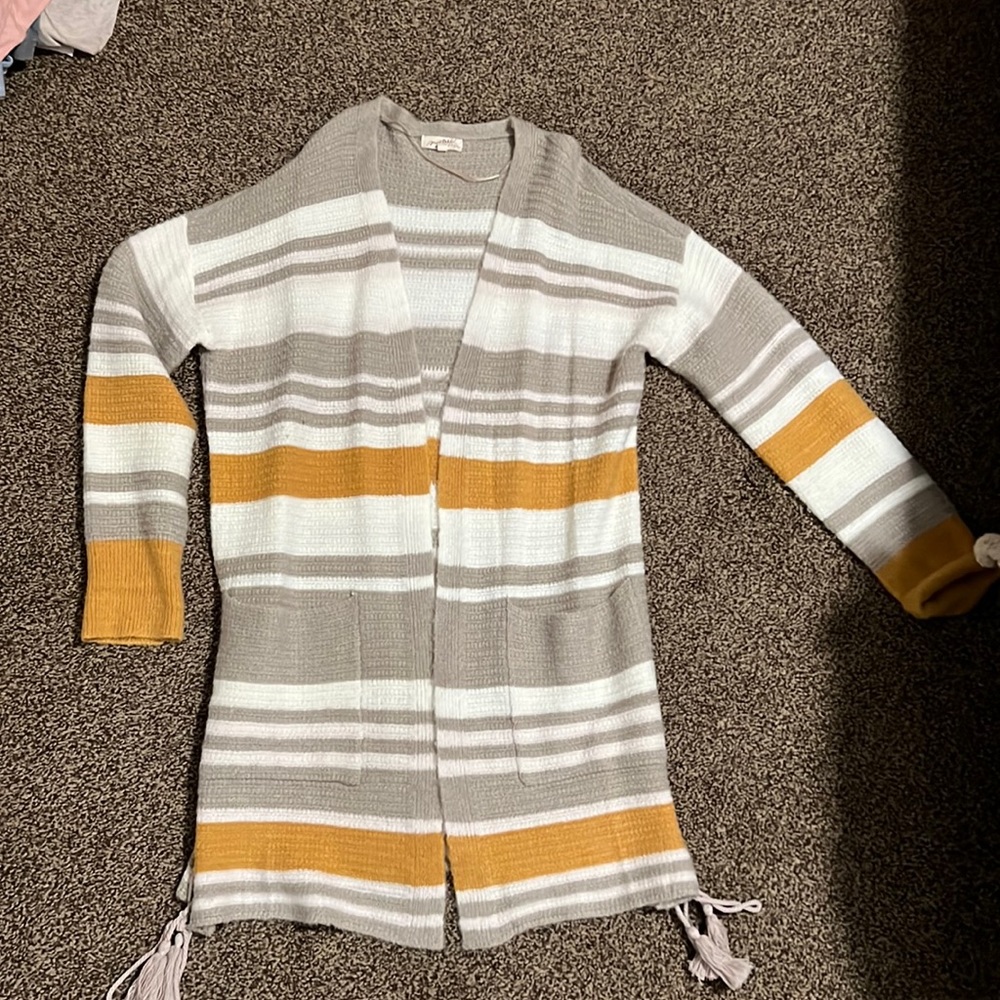 Mystree Brand size small long sweater